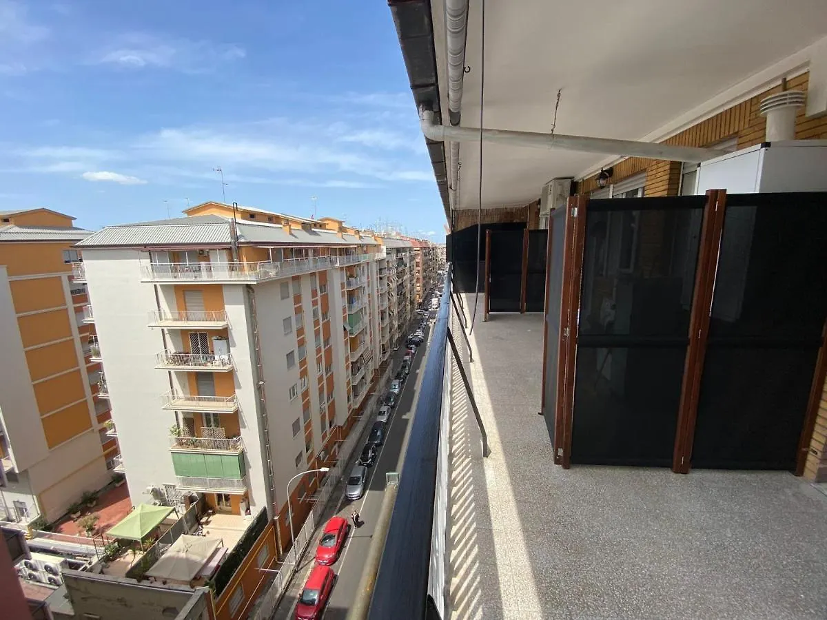 Hotel Ytha Housse Roma Centro 0*,  Italia