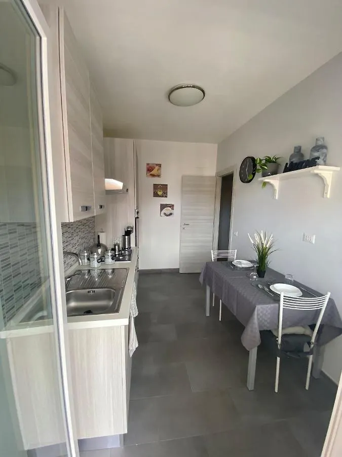 Hotel Ytha Housse Roma Centro 0*,